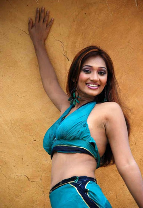 upeksha swarnamali photo gallery